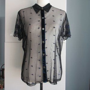 Karen Kane Button Front Embroidered Mesh Blouse Top sz M, Short SLV Black Blue